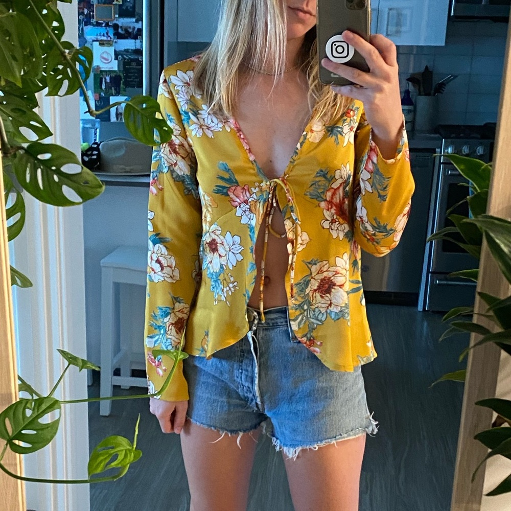 Floral satin middle tie long sleeve